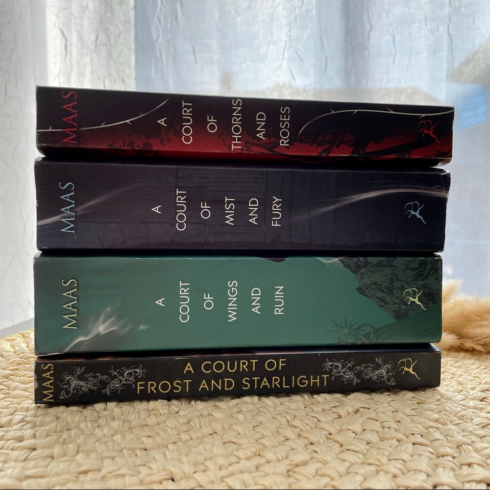 A Court of Thorns and Roses Book Bundle